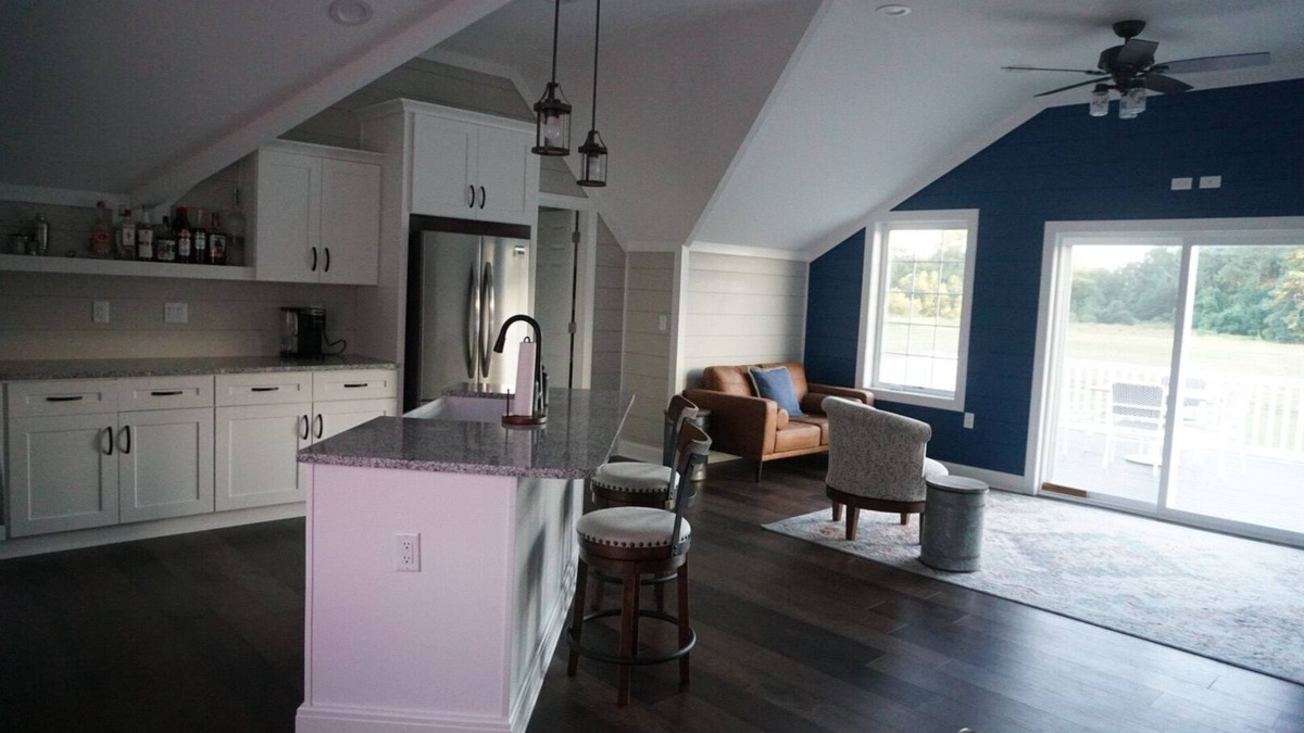 Elizabeth City House | New Barn Apartment on 55 acres/waterfront
