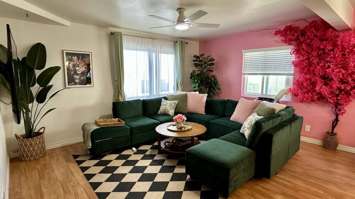 Gas Lamp Section House | NEW! Beach Home w/Gym + Cuddle Couch