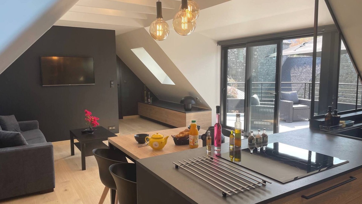Locronan Apartment | "New" Beautiful apartment in the heart of Locronan