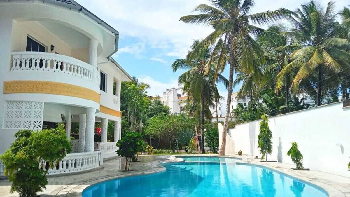 Diani Beach Villa | New beautiful villa in great location only 2 minutes to exotic white sandy beach