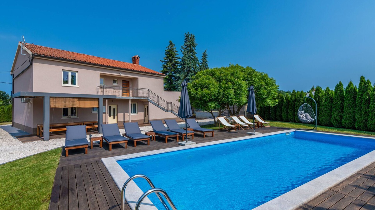 Zabrezani Villa | New beautiful Villa! Large private pool in a secluded garden, 6 bedrooms