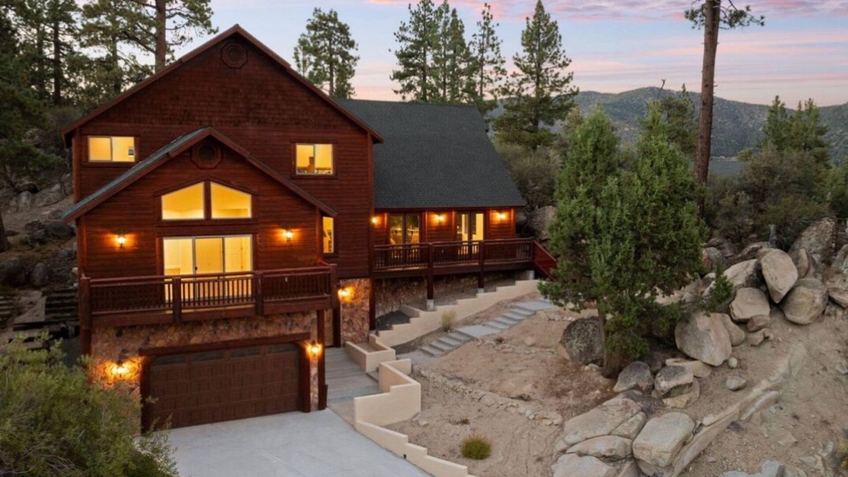 Castle Glen Estates House | NEW! Boulder Luxe Estate - Luxury Retreat for 16-Your Elevated Mountain Getaway