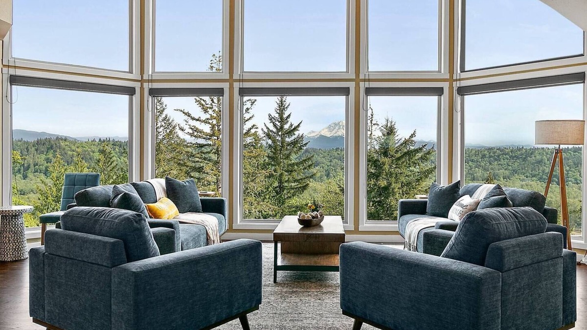 Auburn House | *New * Breathtaking property Epic Mt Rainier Views