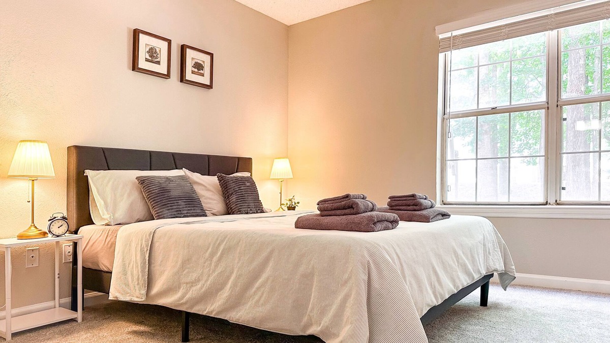 Alpharetta Apartment | New Bright 1BR Apartment near the Avalon