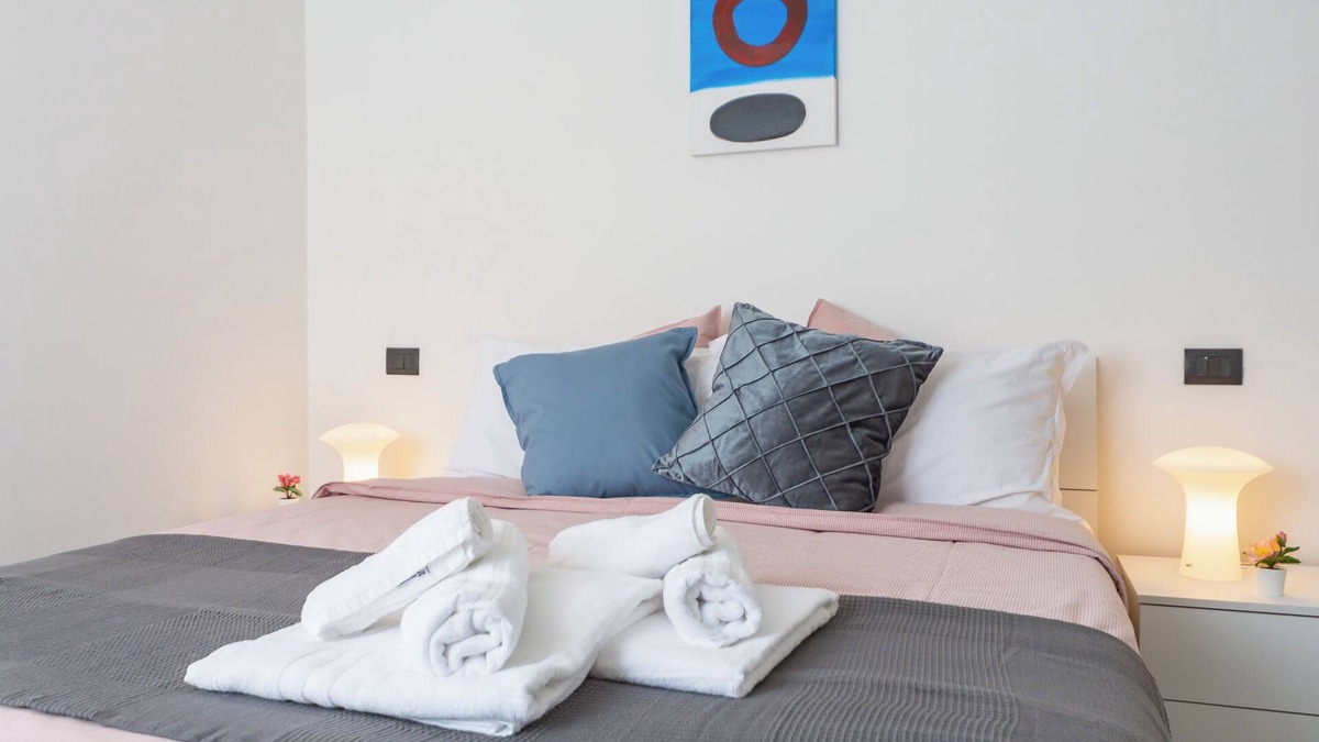 Quarto Cagnino Apartment | New Bright Apartment in San Siro