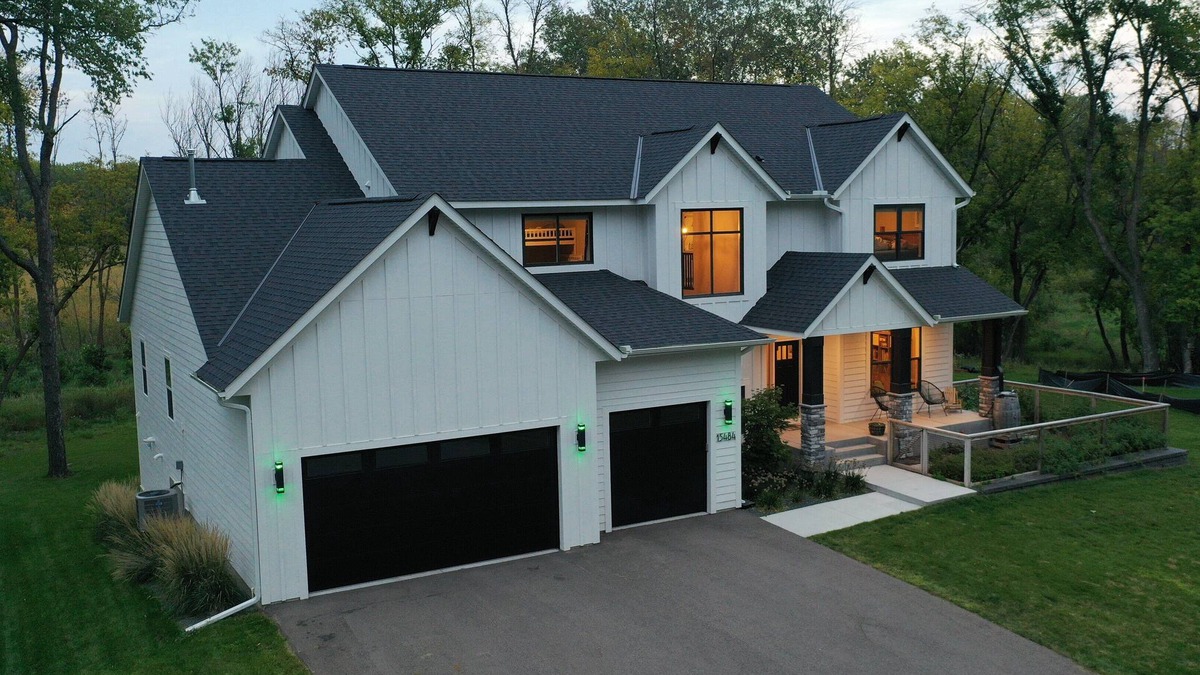 Minnetonka House | New Build Family Home in Minnetonka - Space, Views, Privacy, and a Hockey Rink