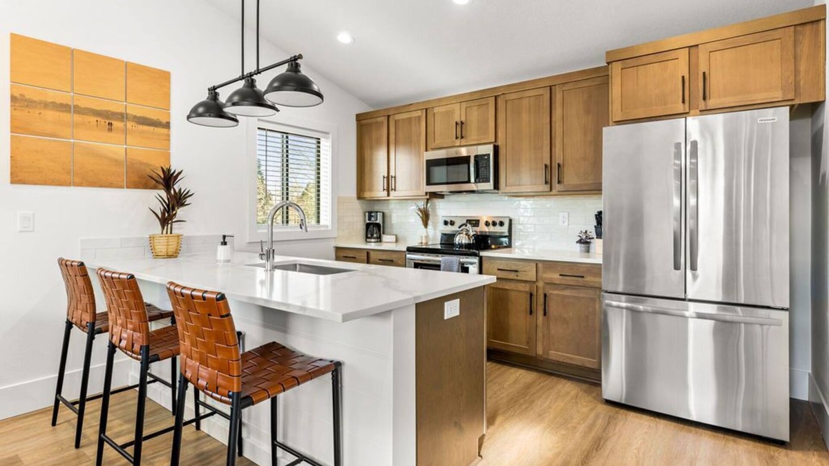 Vancouver House | New Build, Great Value near Downtown Vancouver & Waterfront