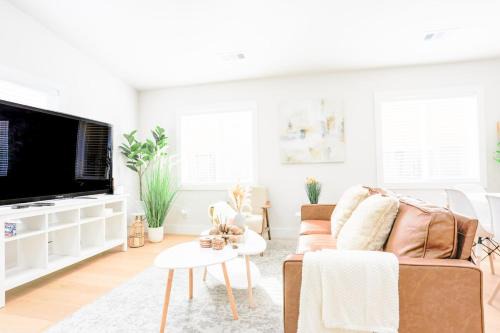Sunnyvale House | New Build House Laundry Kitchen Airconditation