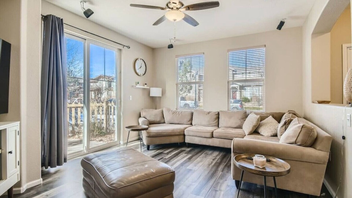 Commerce City House | NEW build near DIA w/King Bed, 20mins to downtown