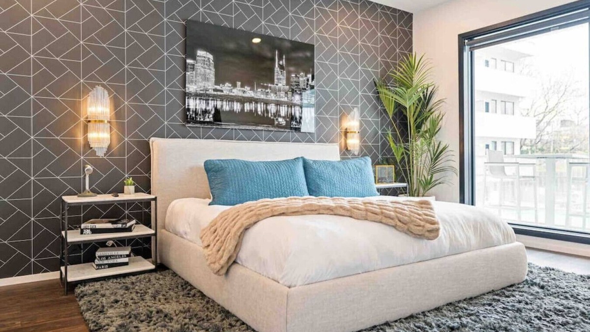 Eighth Avenue Apartment | New Build w Pool/Walk to Broadway!