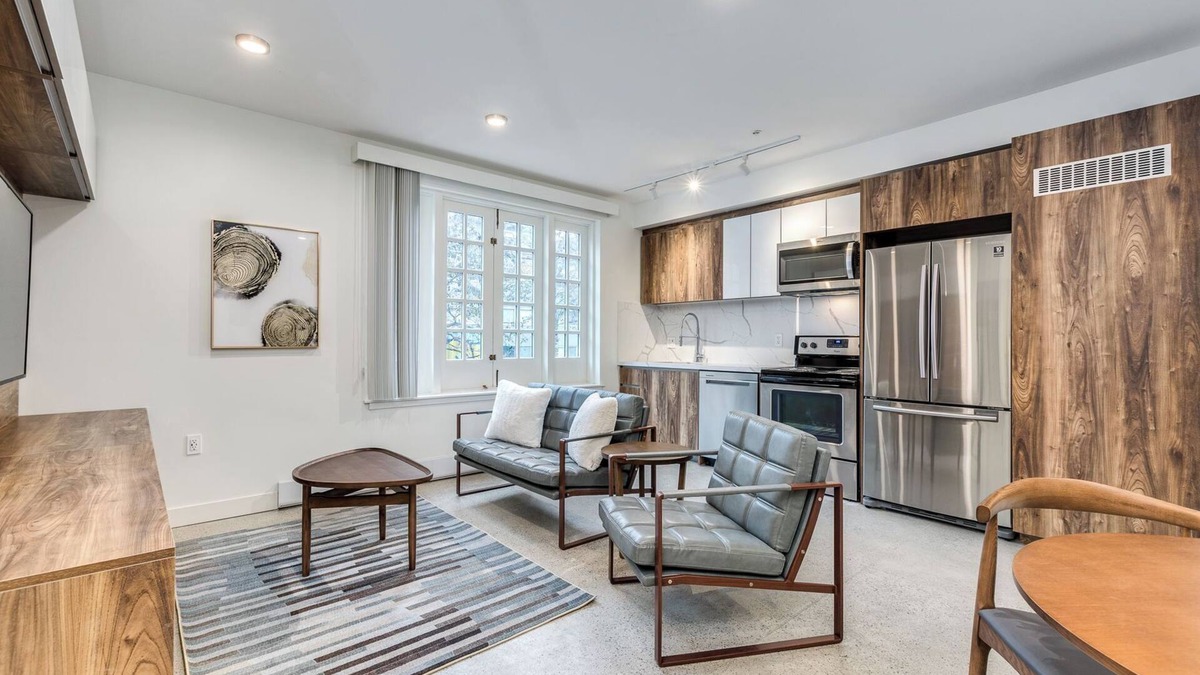 Downtown Vancouver Apartment | NEW BUILDING -Pet Friendly 2 BR @ 1170 Barclay