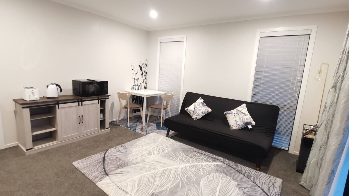 Rolleston House | New Built Guest Suite in Rolleston