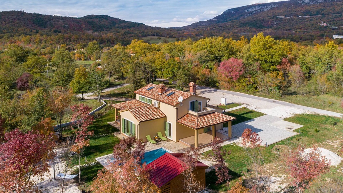 Vranja House | new built Villa with pool in the Nature Park Ucka-Opatija. Relax and Detox