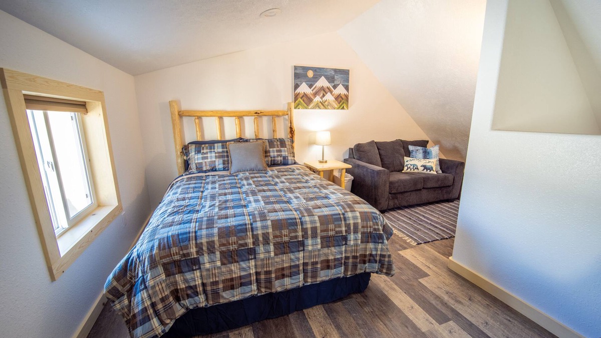 Kalifornsky Cabin | NEW cabin near Kenai Rvr-2Q&1F bed-w/loft #1
