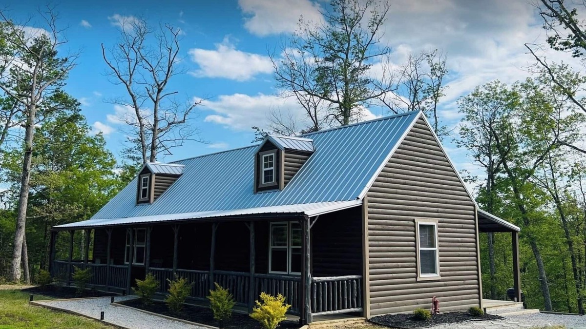 Clay City Cabin | New cabin near Red River Gorge, fire pit, walk to hiking