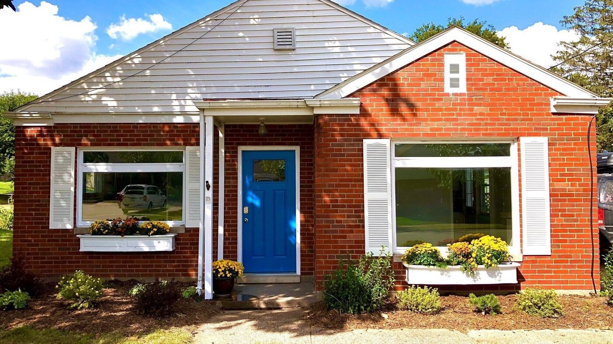 Dubuque House | NEW Central Air! Cute, family home, large fenced backyard and patio area!