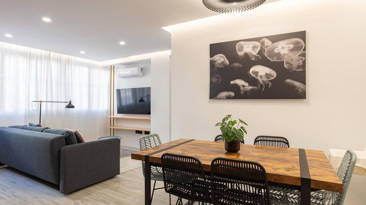 Explanada de la Estacion Apartment | New Central Station 3Bedrooms 2 Bath Apartment