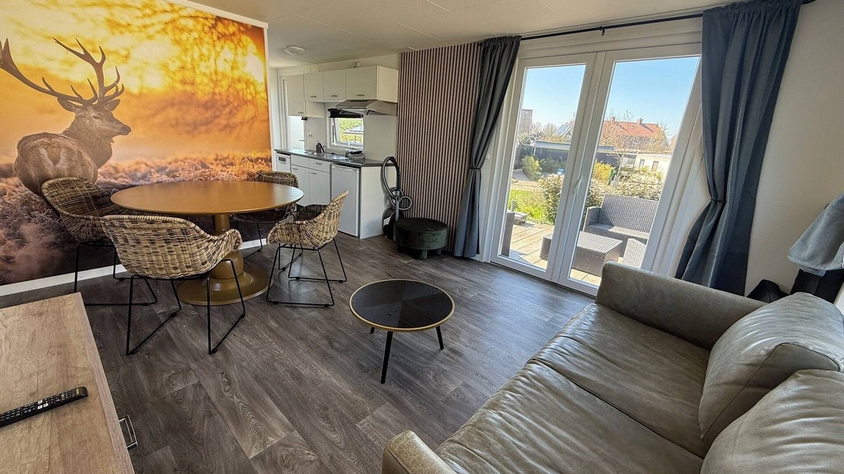 Anna Paulowna Ski Chalet | New chalet 2 on the edge of the Wadden Sea and Amstelmeer with private terrace!