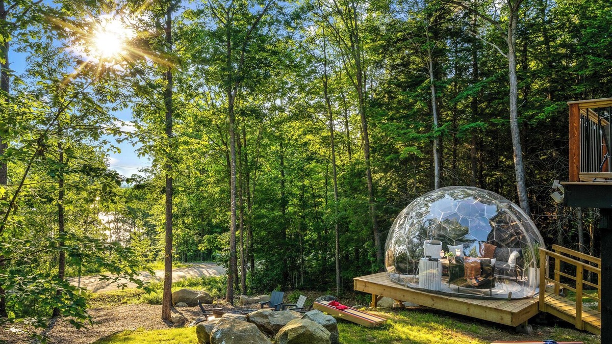 Bryant Pond Ski Chalet | New Chalet, Outdoor Dome w/views, Lakes, Hottub, Firepit, Arcade, Wet Bar, Pets