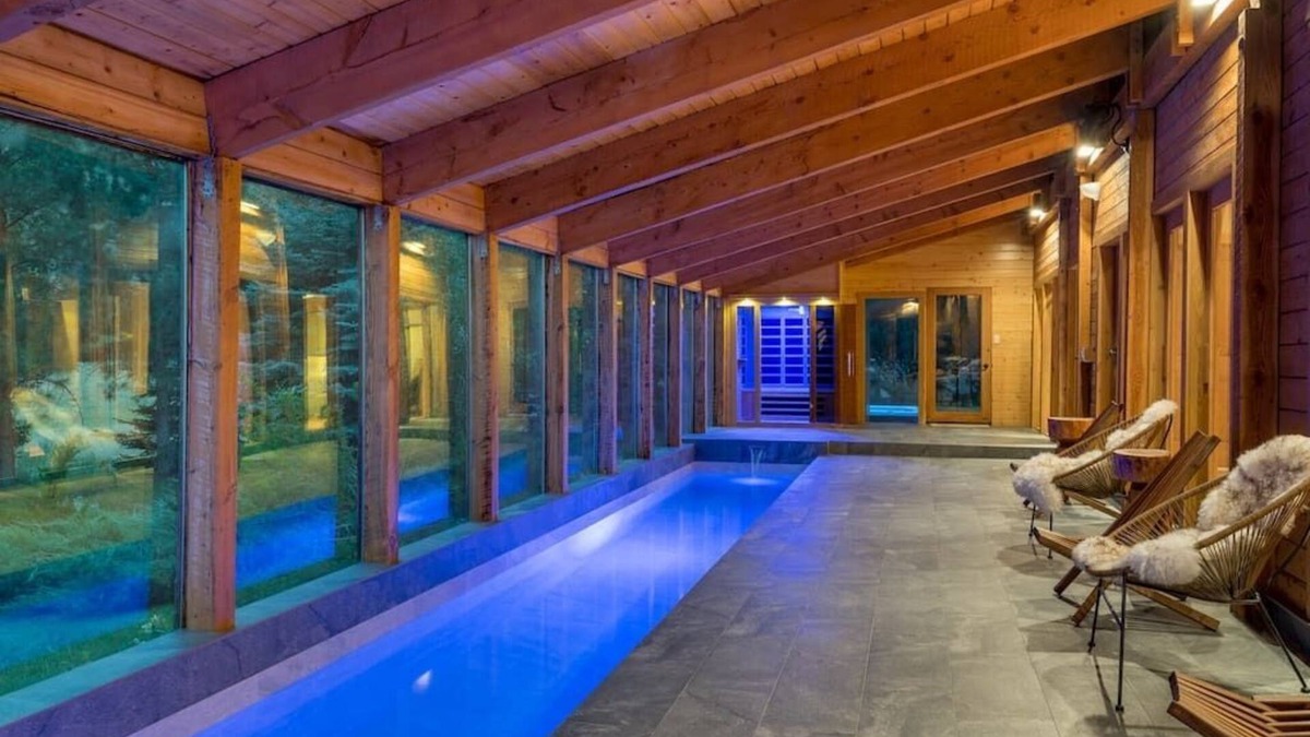 Hailey Ski Chalet | NEW! Chalet with private Pool, Hottub, and Sauna!