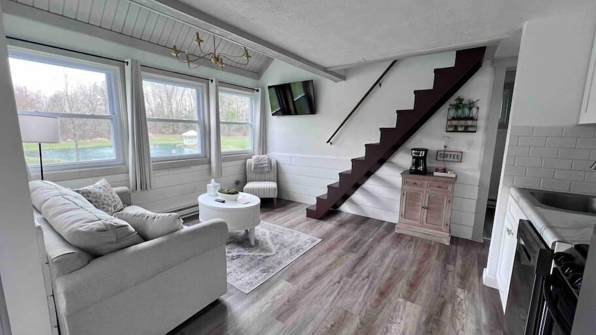 Conneaut Lake Ski Chalet | *NEW Chalets by the Lake - #4 - Conneaut Lake, PA