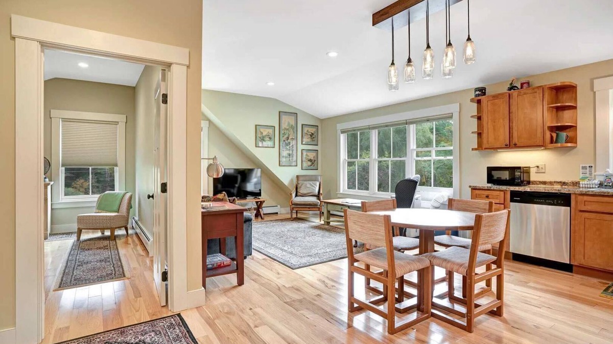 Hartland Apartment | New! Charming 1BR Hideaway | Hartland Hill House