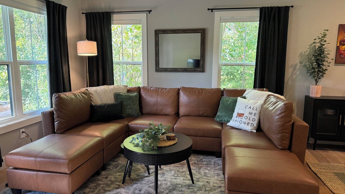 New Haven House | New Charming 2-bedroom house in enjoyable New Haven, 6 Miles from Bardstown!