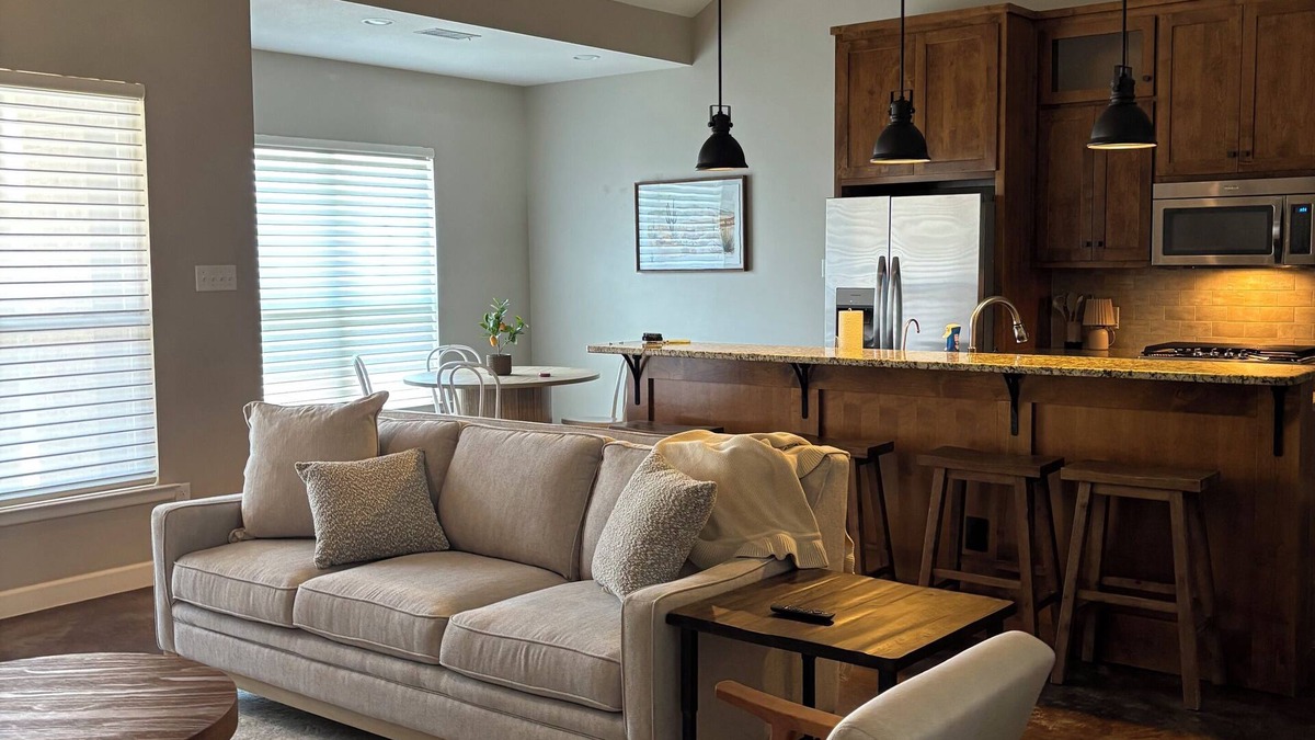 Midland House | NEW! Charming 3-bedroom house in Midland