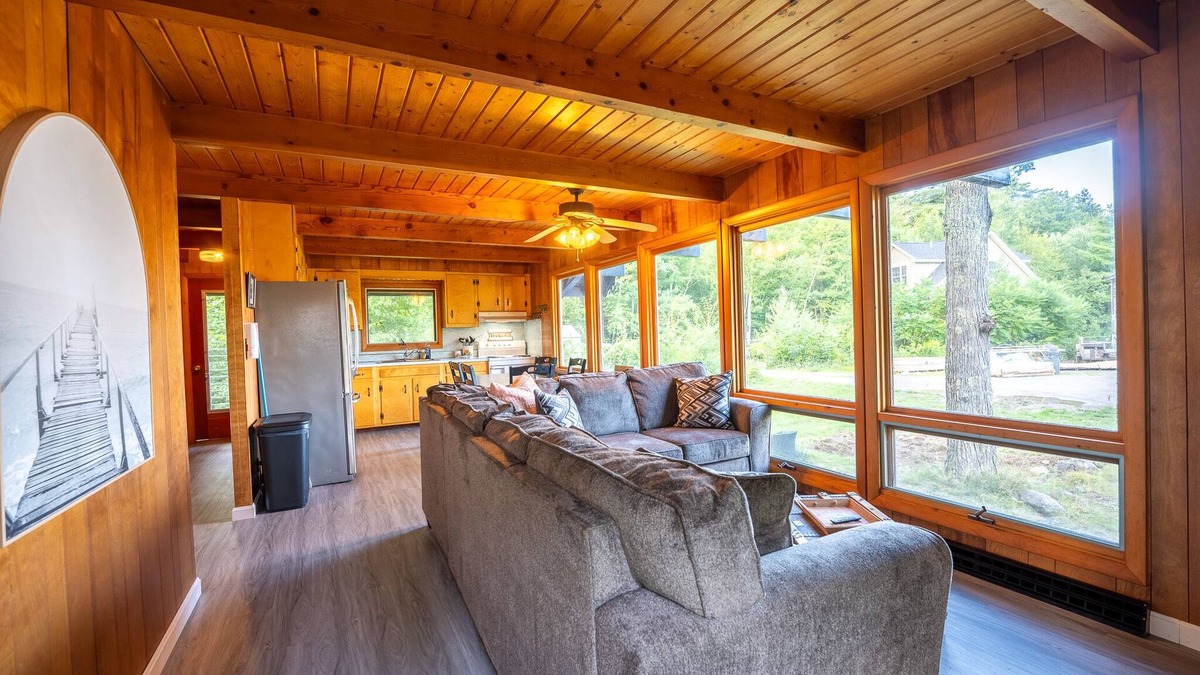 West Alton House | New Charming Chalet with Lake Winni Views