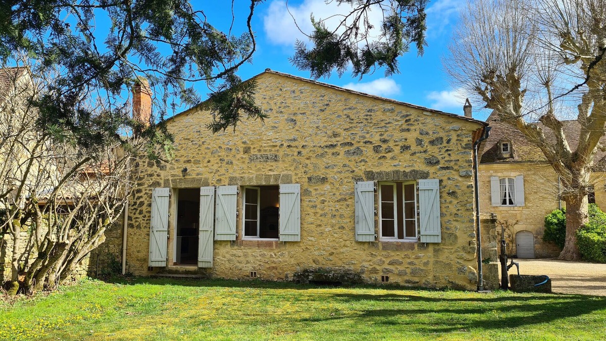 Saint-Cybranet Cottage | * New* Charming cottage set in the grounds of a majestic manor house,