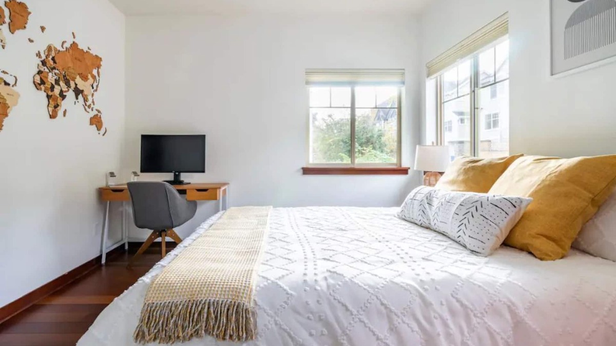 Miller Park House | NEW! Cheerful 2-bedroom Home with Parking and WFH