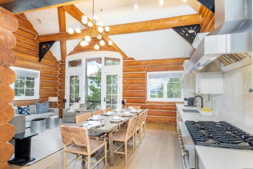 Mountain Village House | New! Chic European Style Cabin, Short Walk To Ski home