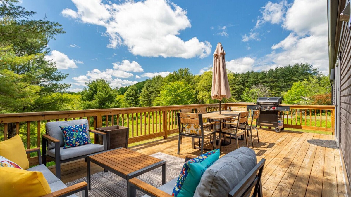 North Branch House | NEW: Chic Home w/Fireplace & Beautiful Sunsets