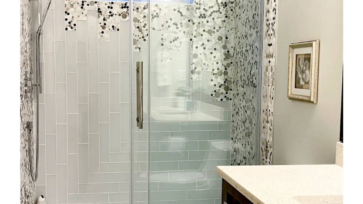 West Abbotsford House | New Clean modern Entire Suite w/ Unbeatable Value.