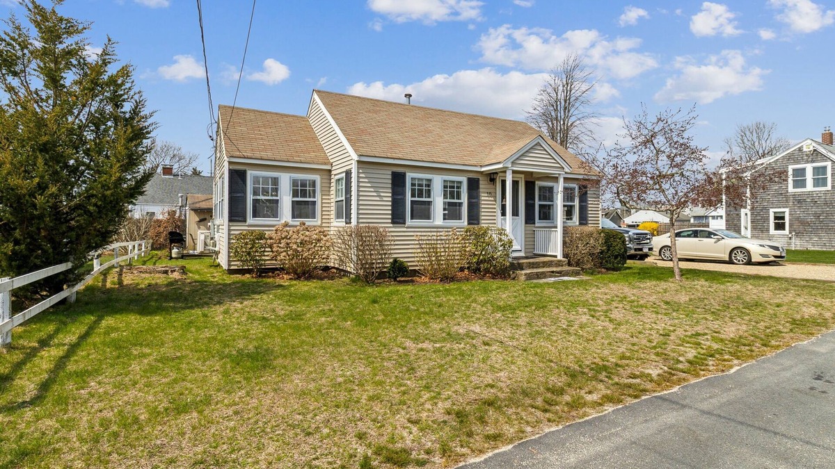 Wareham Center Cottage | NEW! Coastal Cottage Retreat Steps from the Beach