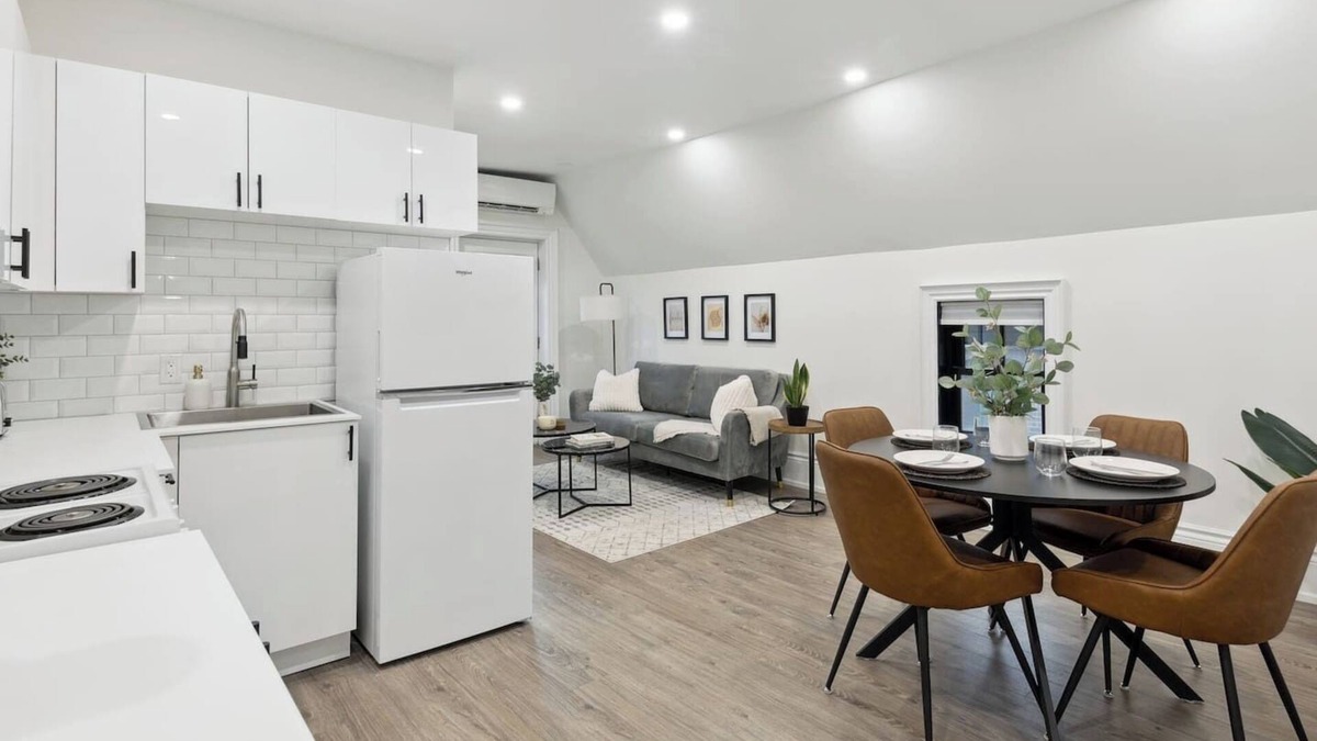 Collingwood Condo | *New! Collingwood Boutique Suites - Unit C