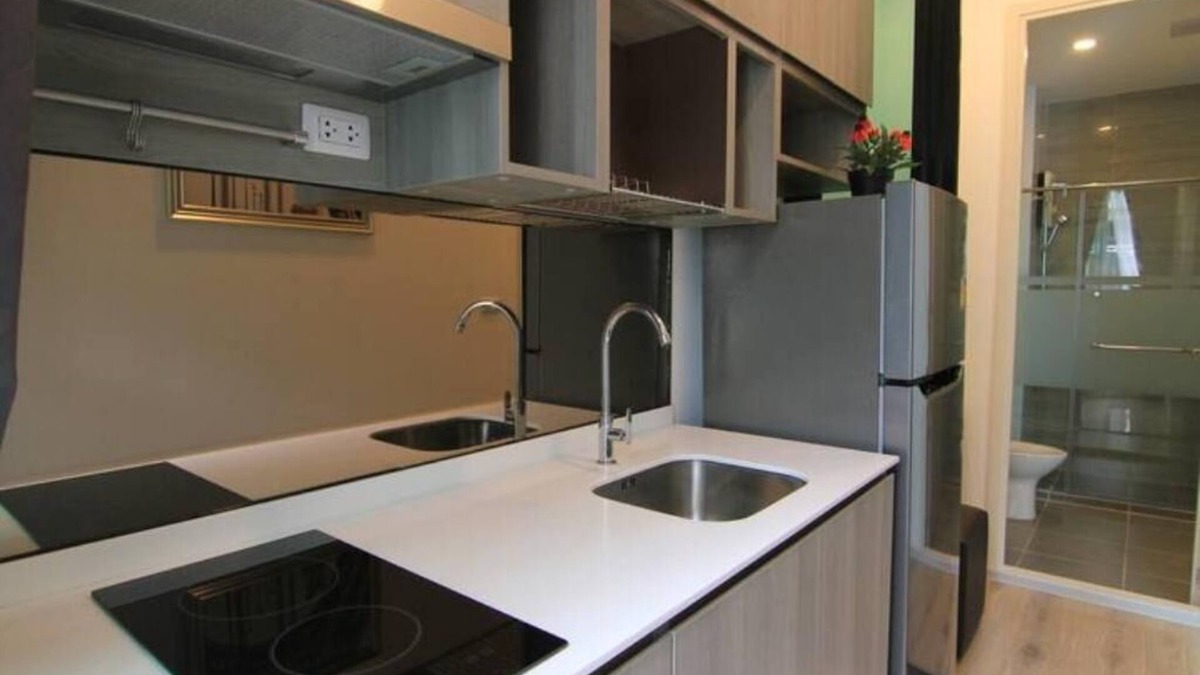 Ramkhamhaeng Condo | New Condo, Hi-Speed Wi-Fi/Gym&Pool/MRT Lam Sali