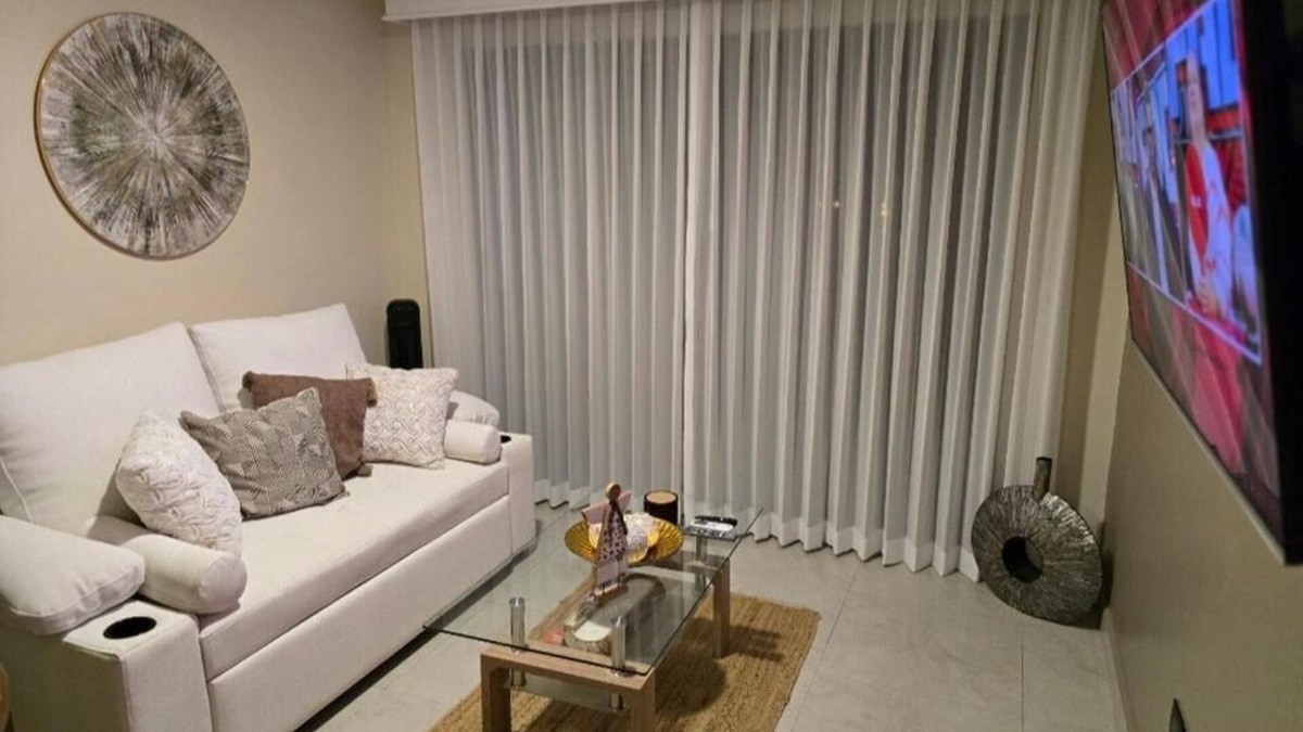 Desamparados Condo | New condo, 2.8 km airport SJO, 3 bedrooms, pool, A/C, WiFi, parking