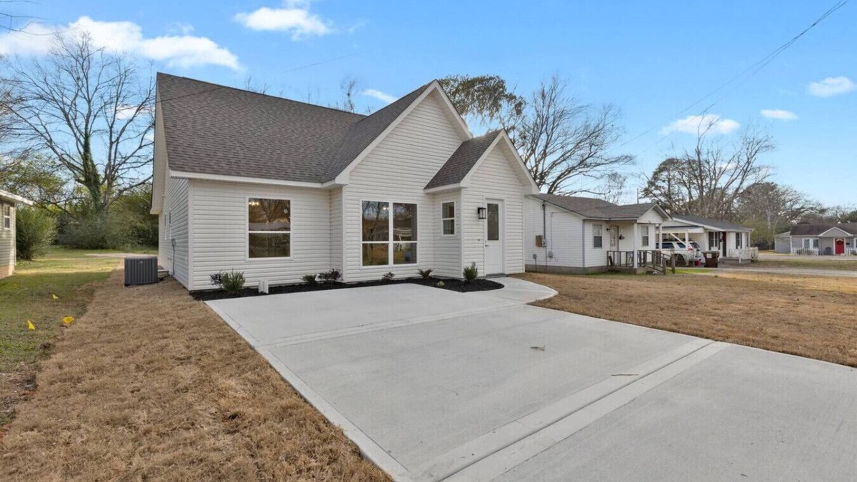 Benton House | New Construction 3 Bedroom