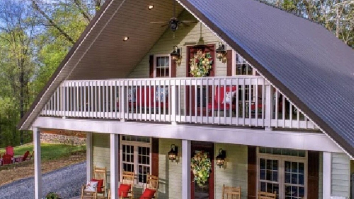 Cadiz House | New Construction, Beautiful Home with Boat Slip