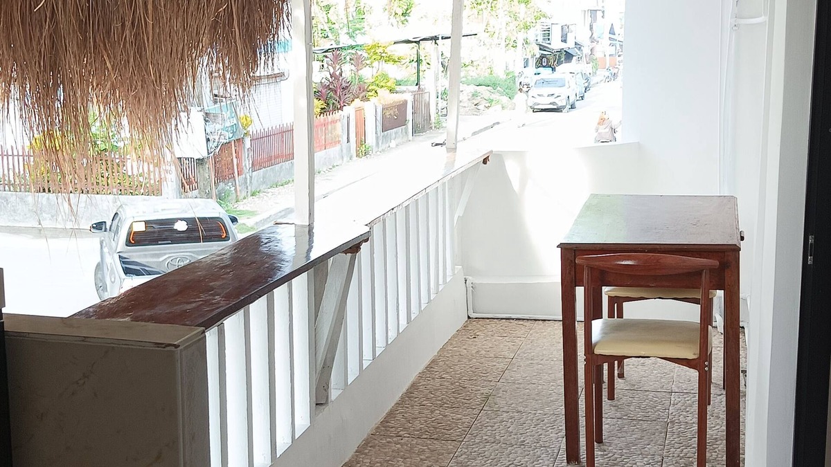 General Luna Apartment | New cosy apartment with WiFi, AC in delightful General Luna