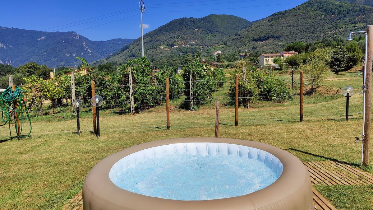 Camaiore House | New country house for families, smart working and dogs with outdoor jacuzzi