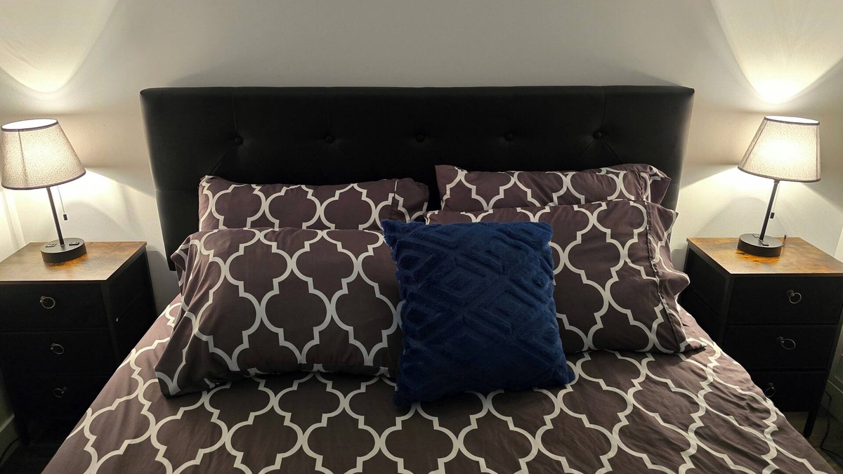 Strathcona County House | New Cozy 1 Bedroom Basement