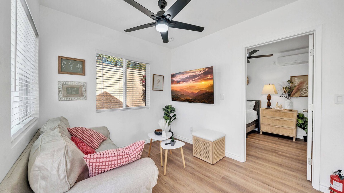 San Bernardino House | New&Cozy 1BR with Private Yard near NOS & Yaamava