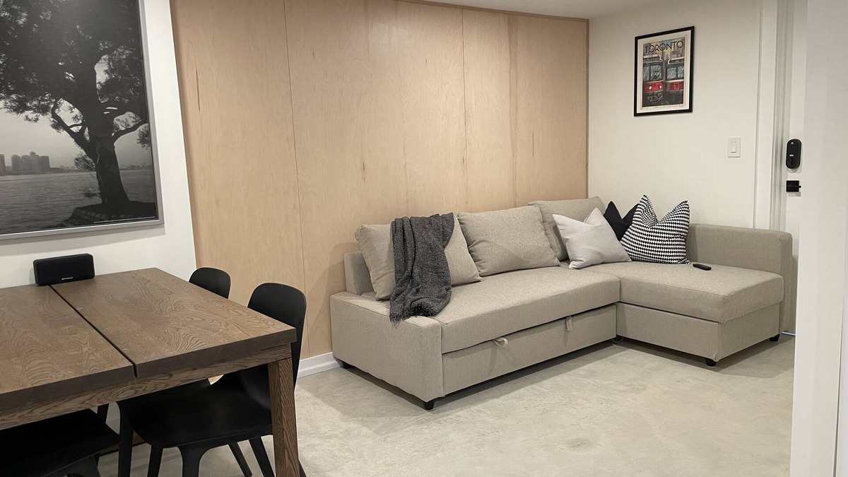 Bickford Park Apartment | New Cozy and Beautiful Apartment
