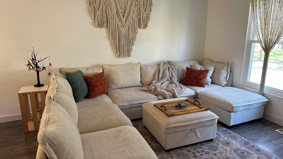 Columbus House | NEW Cozy Home Away From Home Centrally Located with Fenced Backyard