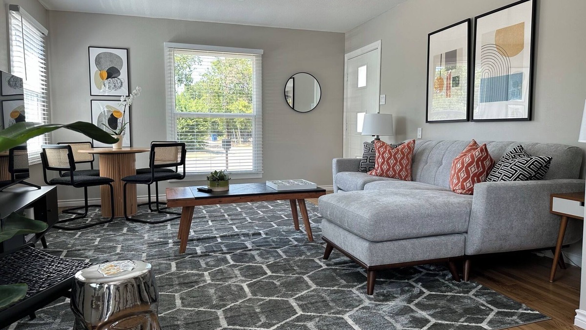 Dallas House | NEW! Cozy home in the heart of Dallas! - 2bd/1ba