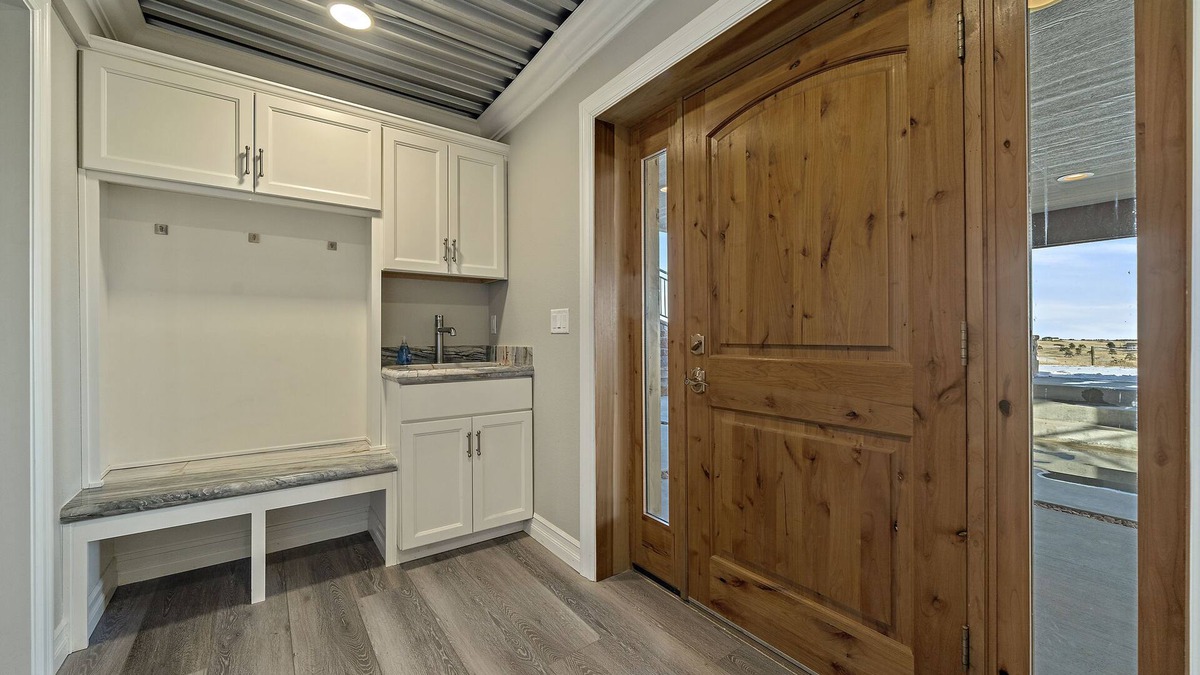 Elizabeth House | NEW! Cozy, private 2 bedroom apartment outfitted on 46 acres with views!