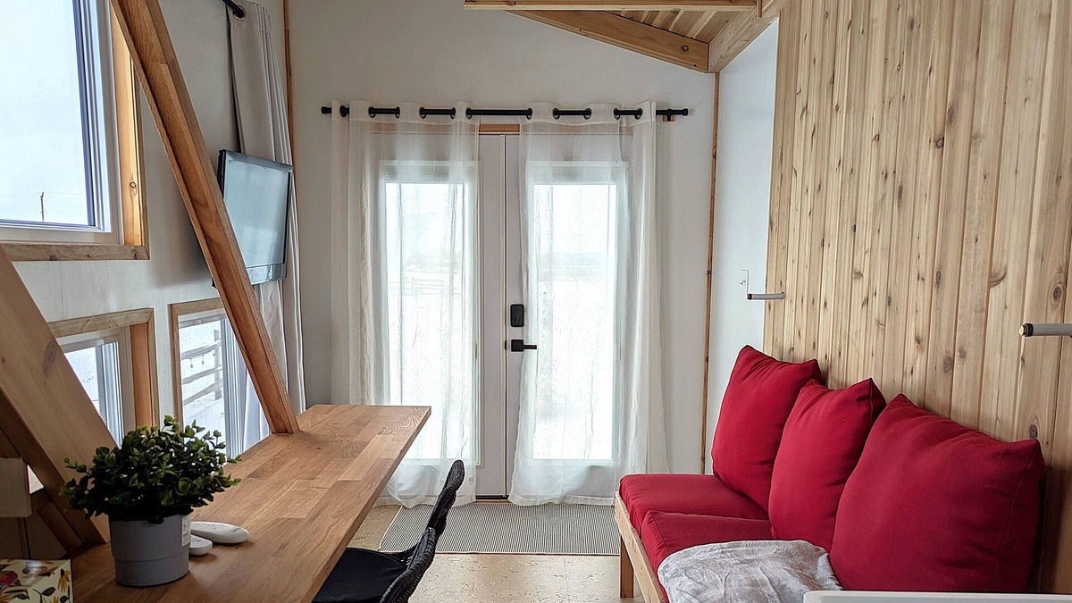 Bradford West Gwillimbury Cottage | NEW Cozy Tiny House Retreat in Tranquility - 1 hour north of Toronto