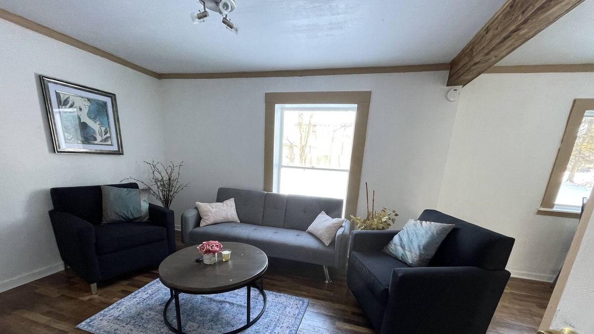 East Lansing House | NEW!! Cozy two bedroom house in East Lansing